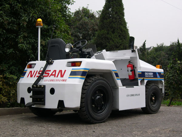 NISSAN KM baggage towing tractor