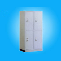 Four-door Clothes-changing Cabinet