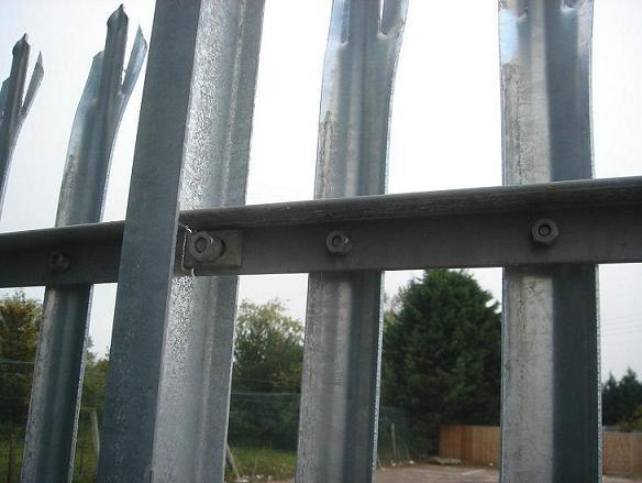 Galvanized Steel Palisade Fence