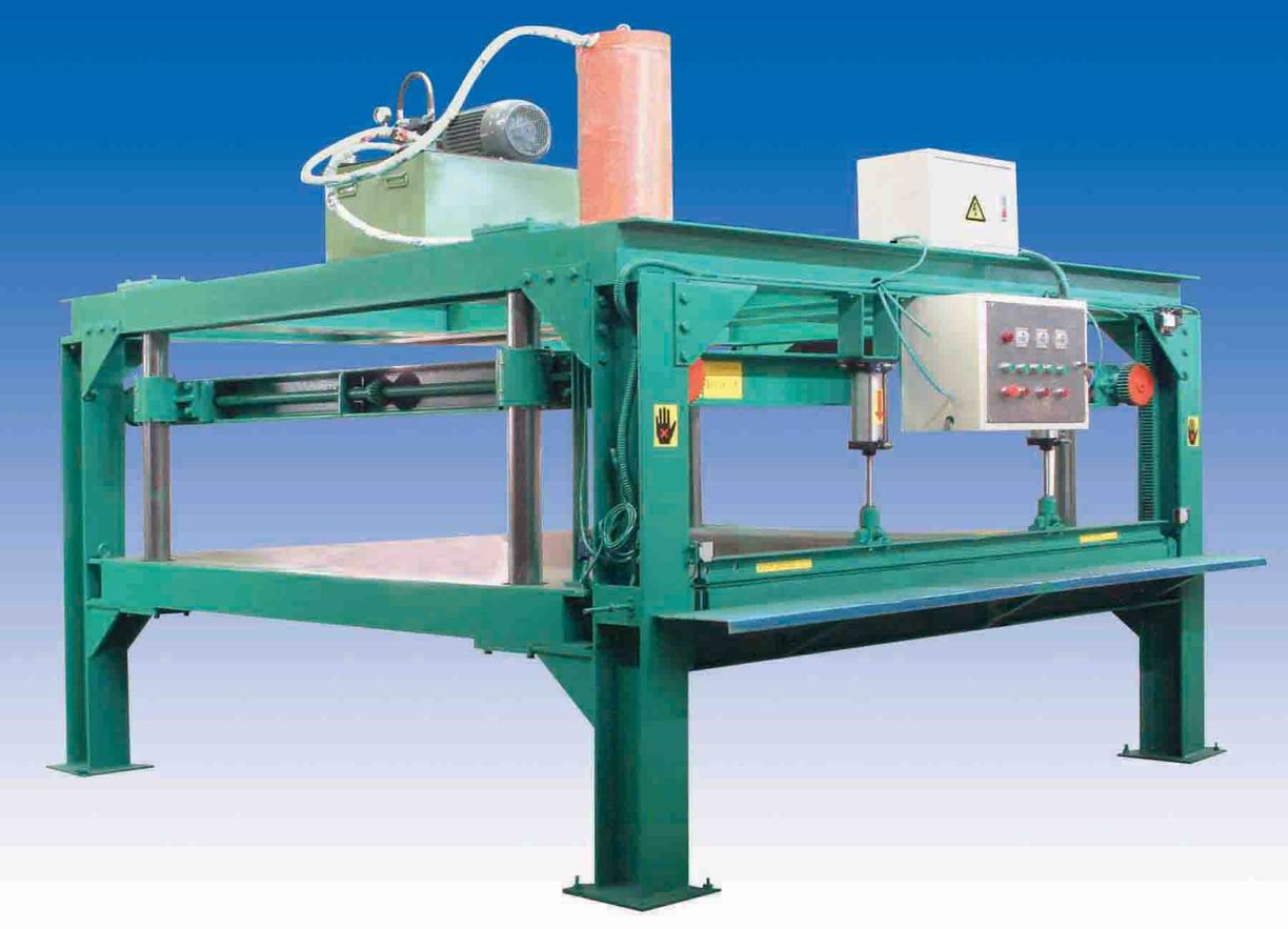 Mattress vacuum packing and sealing machine