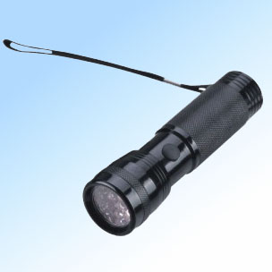 Aluminum LED flashlight