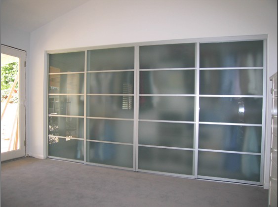 Sliding door