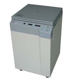 Low speed refrigerated centrifuge