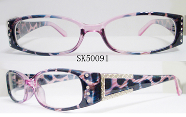 Plastic reading glasses