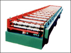 Roll forming machine