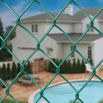 chain link wire mesh fence