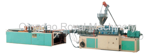 PVC sheet extruder