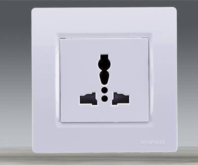 Universal Socket