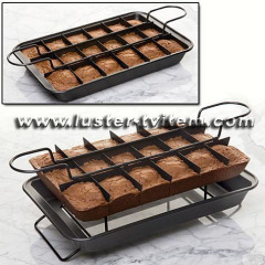 SLICE SOLUTION BROWNIE PAN