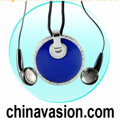 MP3 Necklace - 1GB Flash MP3 Player