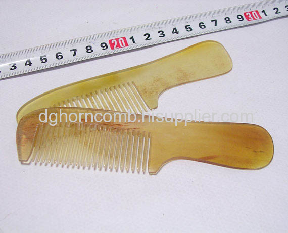 Round Handle Yellow Cattle Horn Comb