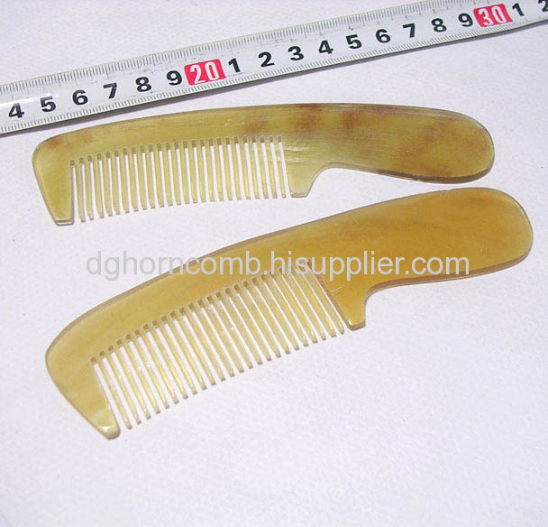 Round Curve Handle Yellow Cattle Horn Comb