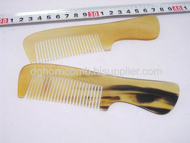 Round Handle Yellow Cattle Horn Comb