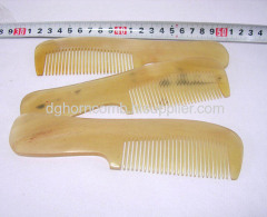 Round Handle Yellow Cattle Horn Comb