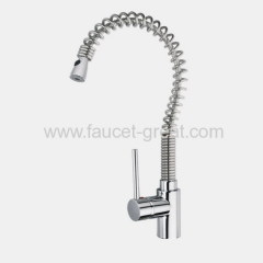 Single lever sink mixer swivel spout