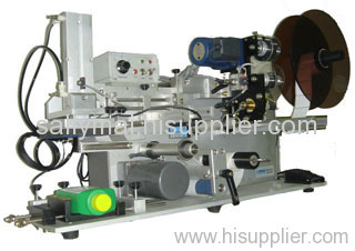 Smei-automatic labeling machine