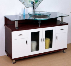 Varnish cabinet