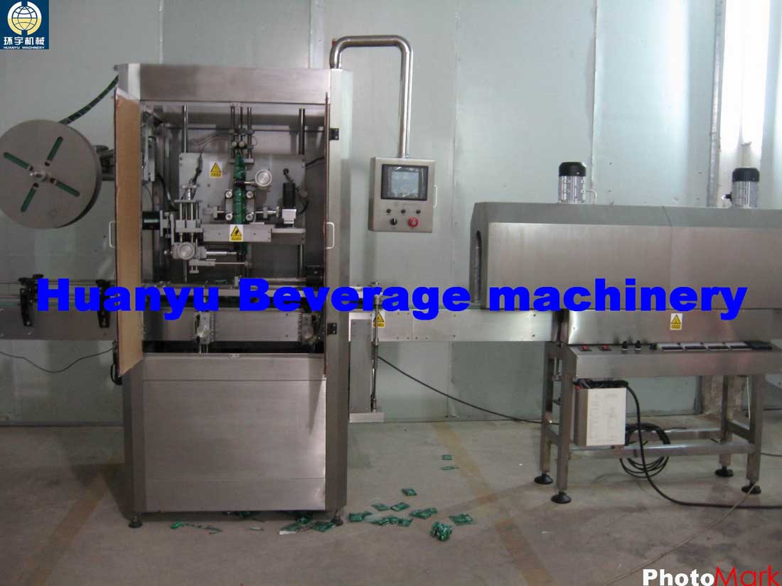 sleeve labeling machine