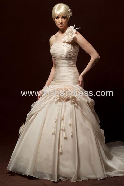 wedding dress shops