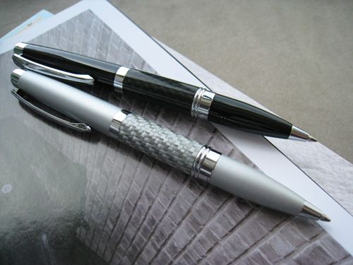 Metal Ballpoint with carbon fiber decoration