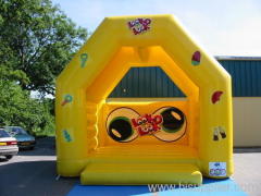 Inflatable jumping bouncers