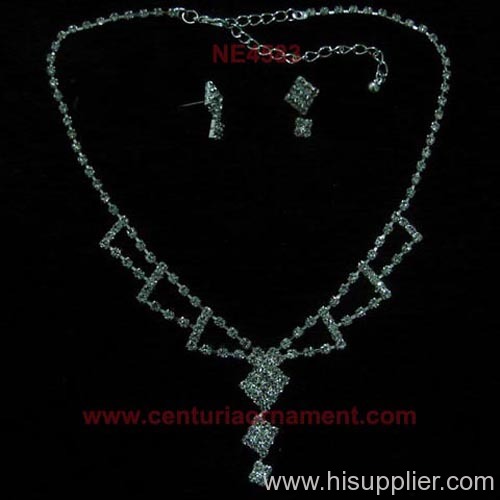 chain rhinestone necklace