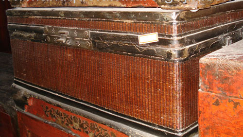 Antique bamboo trunk