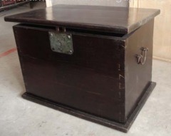 Oriental antique big trunk