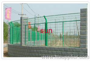 welded wire fence