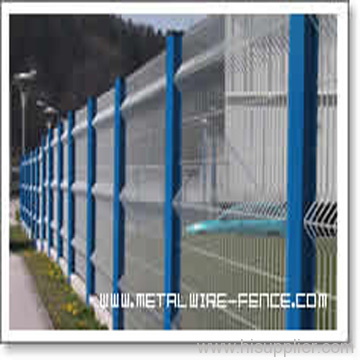 wire mesh fence