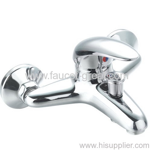 Wall mount bath water faucet