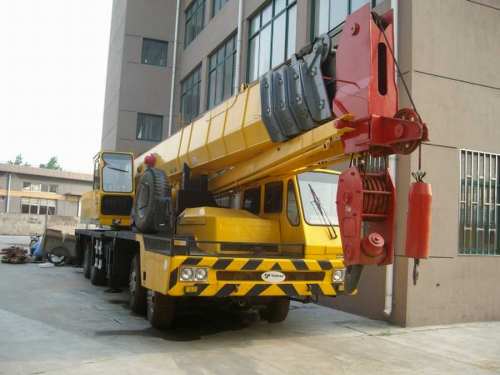 Used hydraulic truck crane