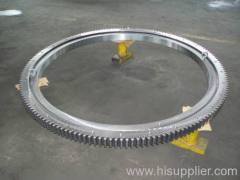 Four points contact ball slewing bearing