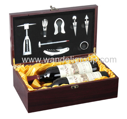 luxury wooden wine sets