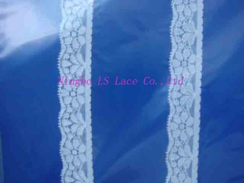 Tricot Lace