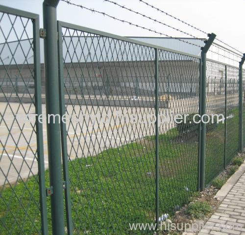 deep green pvc coated expanded metal fences