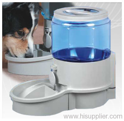 Automatic pet waterer