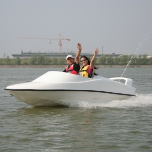 speedboats
