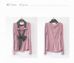 women's fashion T-shirt with scarf