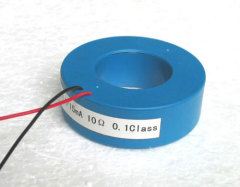Through hole type micro current transformer
