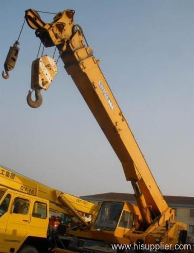 Komatsu 25t rough terrain crane