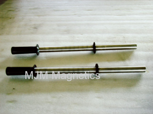 MJM Magnetic retrieving batons