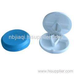 pill box with cutter
