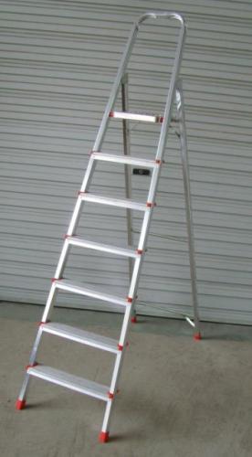 aluminum step ladder