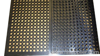 Rubber hole mat