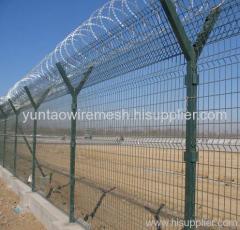 galvanized welded mesh fence with barbed wires