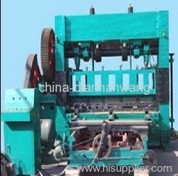 Expanded metal mesh machine