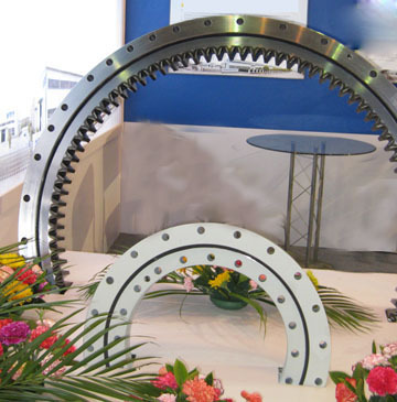 Exhibition for slewing bearings