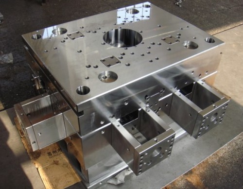 plastic mold base