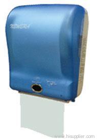 Automatic paper towel dispenser